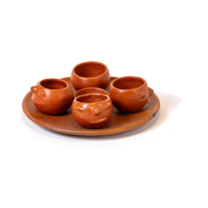Set de 4 mezcaleros de barro rojo con rostro, hechos a mano en Oaxaca