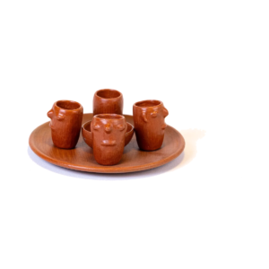 Set de 4 tequileros de barro rojo con rostro, hechos a mano en Oaxaca