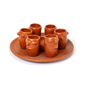 Set de 6 tequileros de barro rojo con rostro, hechos a mano en Oaxaca